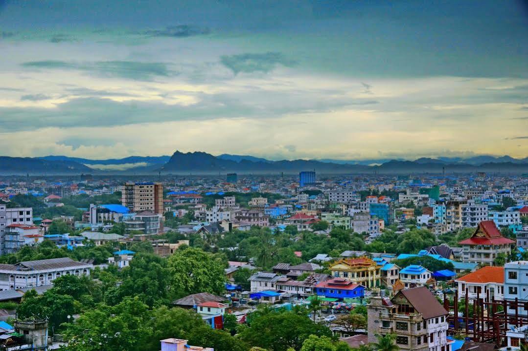 Myat Nan Yone Hotel Mandalay Exterior foto