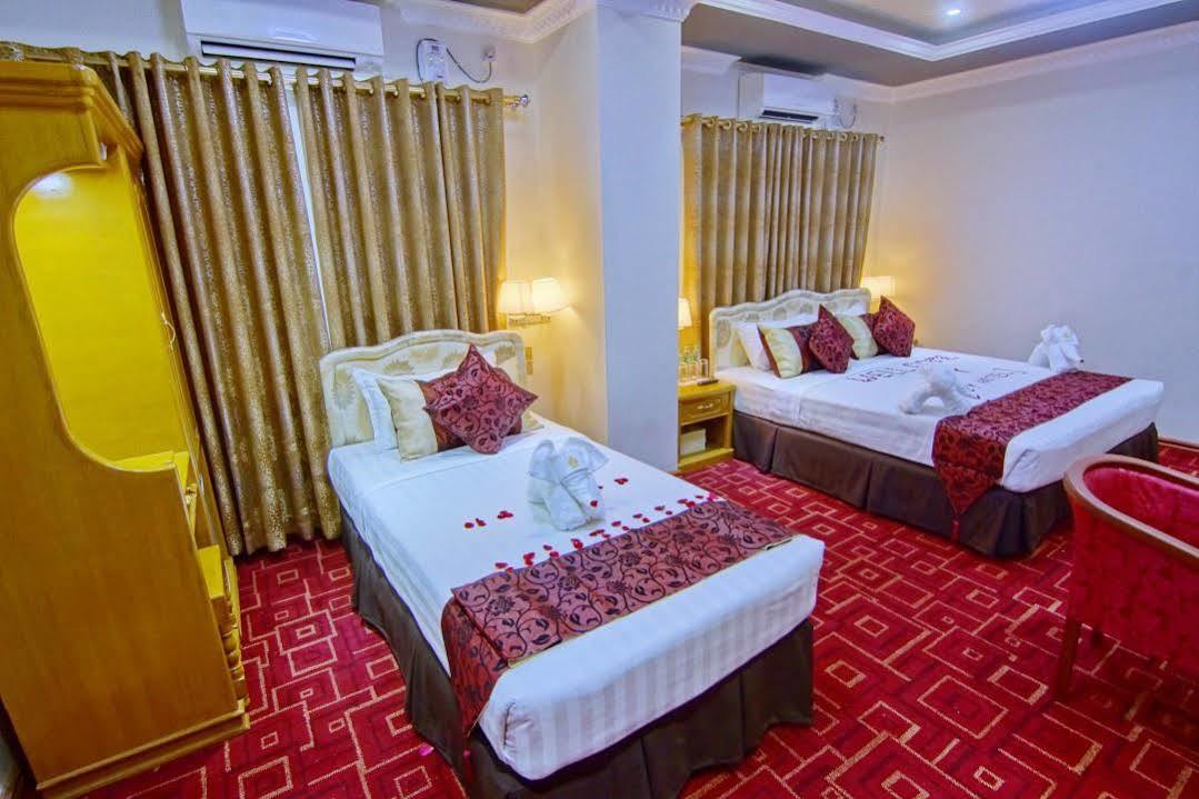 Myat Nan Yone Hotel Mandalay Exterior foto